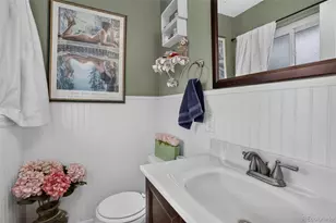 647 W Valleyview Ave, Littleton, CO 80120 - Photo 19