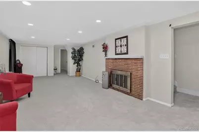 647 W Valleyview Avenue, Littleton, CO 80120 - Photo 27
