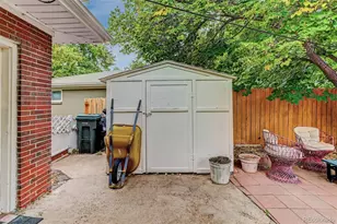 647 W Valleyview Ave, Littleton, CO 80120 - Photo 43