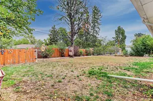 647 W Valleyview Ave, Littleton, CO 80120 - Photo 39