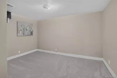 647 W Valleyview Avenue, Littleton, CO 80120 - Photo 29