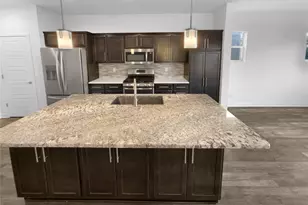 11030 Richfield Cir, Commerce City, CO 80022 - Photo 9