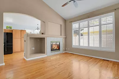 2668 S Troy Court, Aurora, CO 80014 - Photo 9