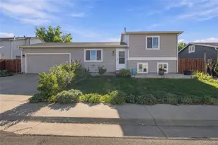 404 Sundance Pkwy, Dacono, CO 80514 - Photo 1