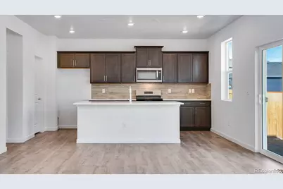 812 N Deer Park Street, Watkins, CO 80137 - Photo 19