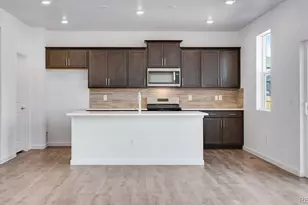 812 N Deer Pk St, Watkins, CO 80137 - Photo 19