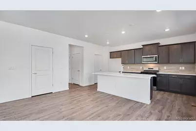 812 N Deer Park Street, Watkins, CO 80137 - Photo 11