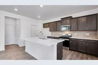 812 N Deer Park Street, Watkins, CO 80137 - Photo 15