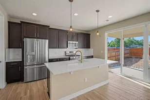 287 Vista Cliff Cir, Castle Rock, CO 80104 - Photo 3