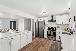 200 Dianna Dr, Lone Tree, CO 80124 - Photo 9