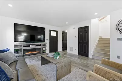 23461 E Saratoga Circle, Aurora, CO 80016 - Photo 9