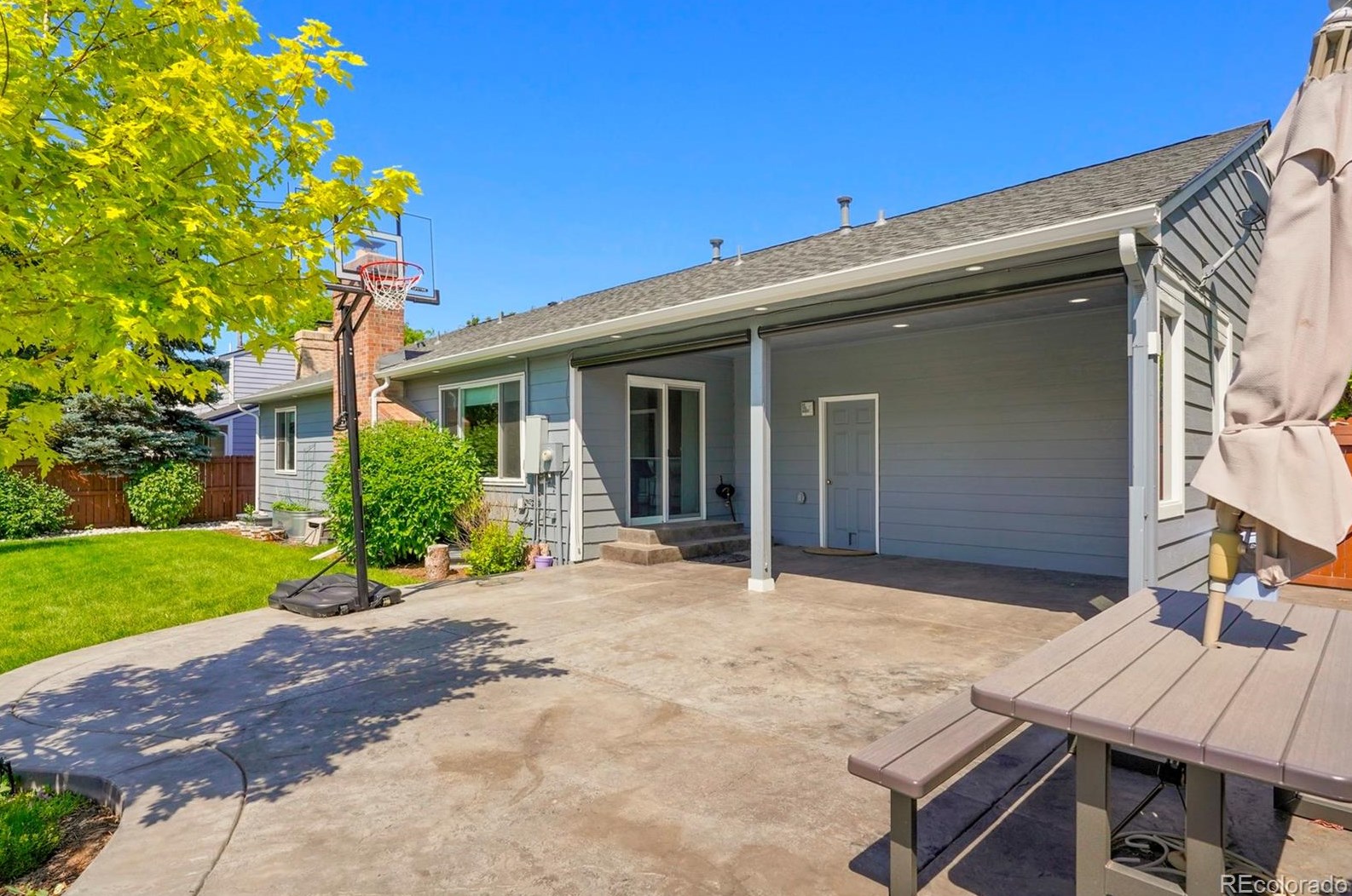 1521 Ventura St, Denver CO  80017-5352 exterior