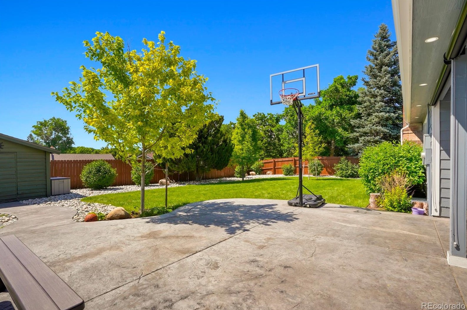 1521 Ventura St, Denver CO  80017-5352 exterior
