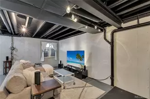 5555 E Briarwood Ave, Centennial, CO 80122 - Photo 25