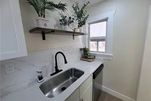 1960 S Franklin St, Denver, CO 80210 - Photo 13