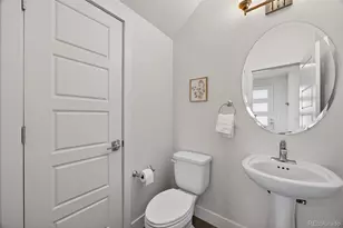 19518 E Sunset Cir, Aurora, CO 80015 - Photo 17