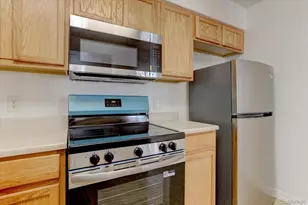 5733 S Addison Ct, Aurora, CO 80016 - Photo 7