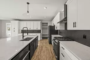 8376 Basalt Dr, Littleton, CO 80125 - Photo 11