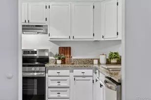 8786 Allison Dr, Arvada, CO 80005 - Photo 15