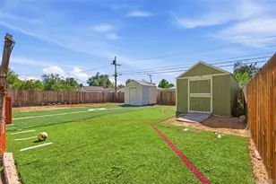 871 Victor St, Aurora, CO 80011 - Photo 17