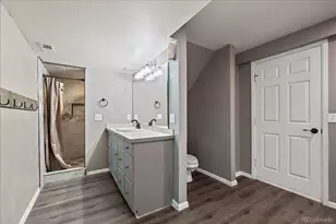 5932 S Versailles St, Aurora, CO 80015 - Photo 23