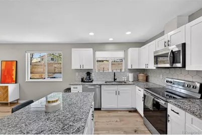 934 S Macon Street, Aurora, CO 80012 - Photo 9