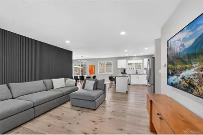 934 S Macon Street, Aurora, CO 80012 - Photo 5