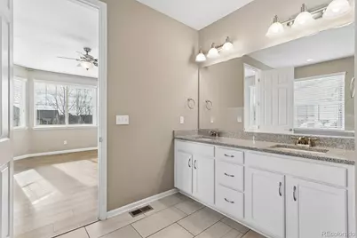 4825 S Riviera Way, Aurora, CO 80015 - Photo 23