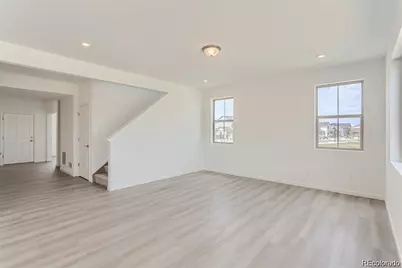 170 S Vandriver Way, Aurora, CO 80018 - Photo 5