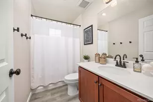 119 S Oak Hill Ct, Aurora, CO 80018 - Photo 23