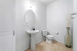 591 S Mobile Pl, Aurora, CO 80017 - Photo 15