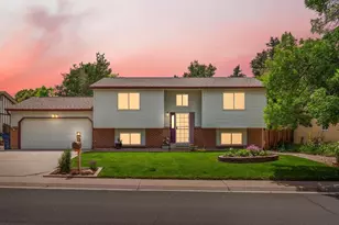 18866 E Napa Dr, Aurora, CO 80013 - Photo 1