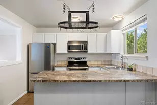 3347 S Laredo Ct, Aurora, CO 80013 - Photo 5