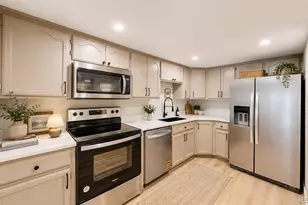 13661 E Marina Dr, Aurora, CO 80014 - Photo 3