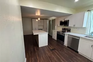 19727 E Oxford Dr, Aurora, CO 80013 - Photo 5