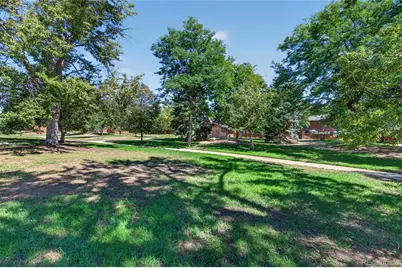 1306 S Carson Way, Aurora, CO 80012 - Photo 33