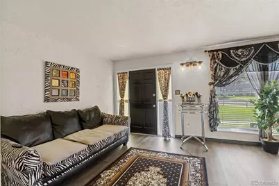 11718 E Canal Drive, Aurora, CO 80011 - Photo 9