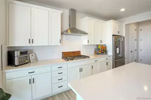 188 S Waterloo St, Aurora, CO 80018 - Photo 5
