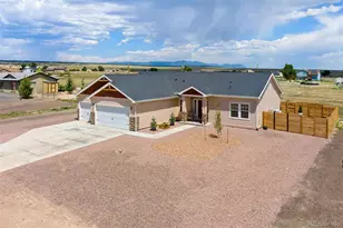 981 E Blackstone Dr, Pueblo, CO 81007 - Photo 3