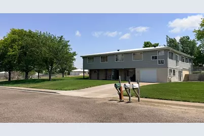 166 3rd Avenue, Deer Trail, CO 80105 - Photo 1