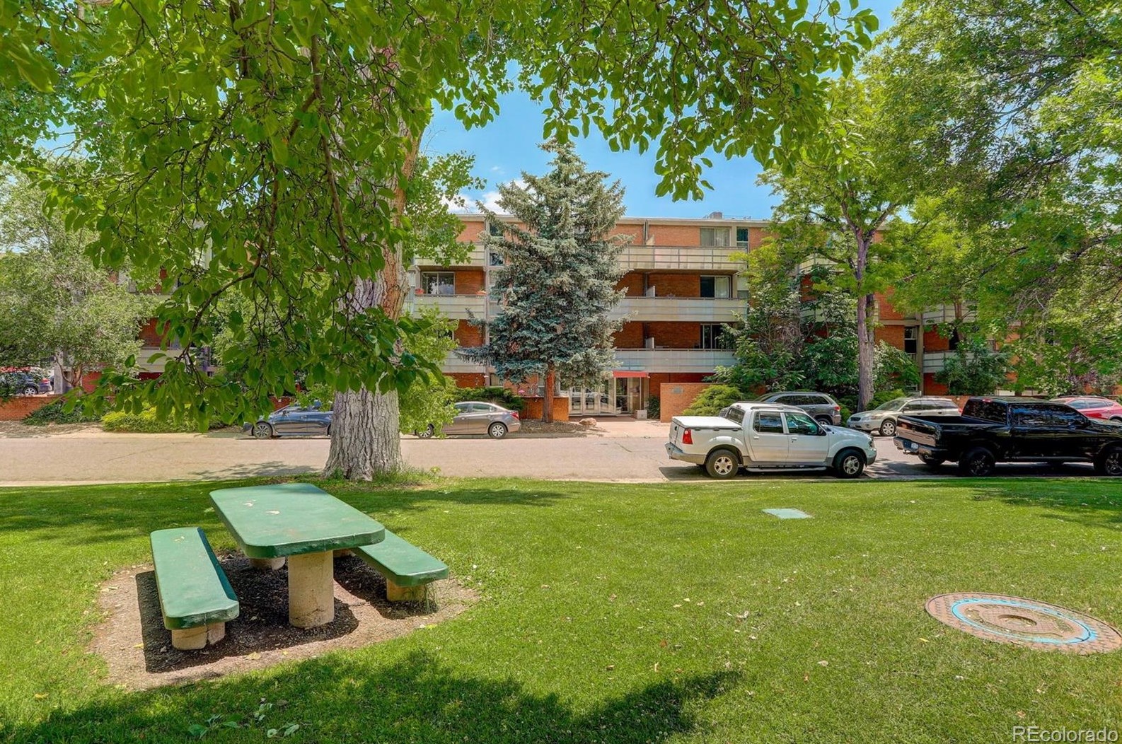 2500 York St, Denver CO  80205-5707 exterior
