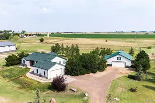 57469 E 42nd Ct, Strasburg, CO 80136 - Photo 3
