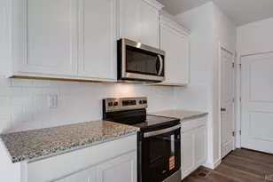 1031 Alpine St, Lochbuie, CO 80603 - Photo 7