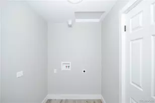 3080 Dahlia St, Denver, CO 80207 - Photo 11