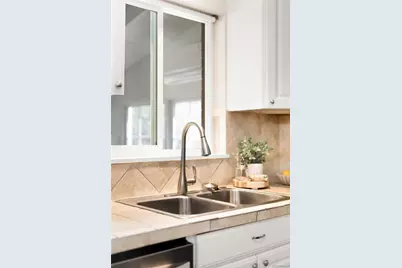 1176 Tucson Street, Aurora, CO 80011 - Photo 15