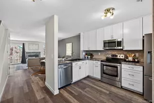 10537 W Maplewood Dr, Littleton, CO 80127 - Photo 5