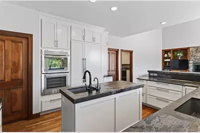 22594 Treetop Lane, Golden, CO 80401 - Photo 19