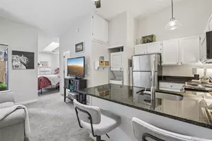 982 S Dearborn Way, Aurora, CO 80012 - Photo 7