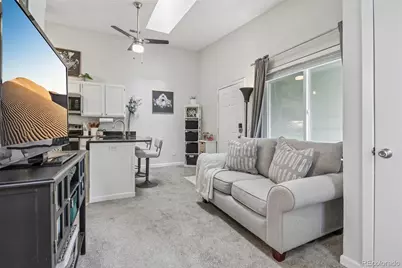 982 S Dearborn Way #18, Aurora, CO 80012 - Photo 5