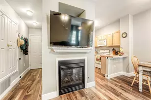 3216 S Walden Ct, Aurora, CO 80013 - Photo 5